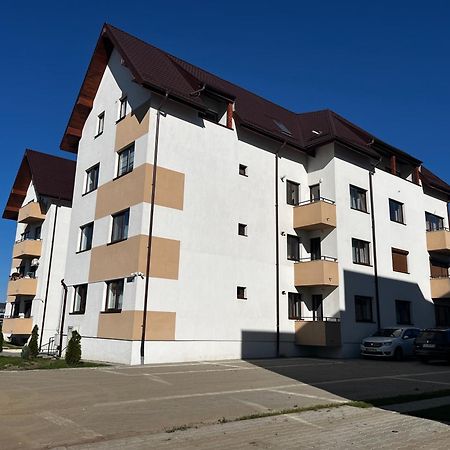 Mirandis Apartments - Comfort & Private Parking Near Coresi Mall Braşov Buitenkant foto