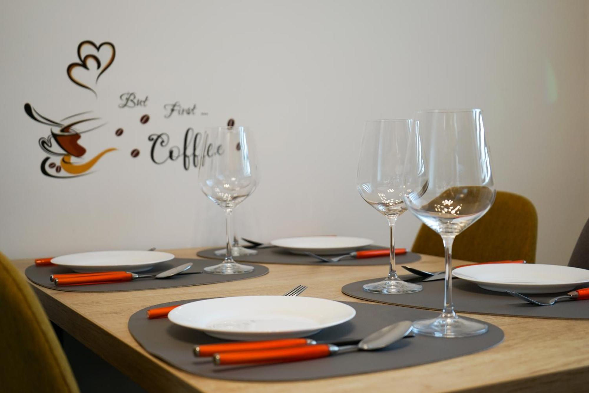 Mirandis Apartments - Comfort & Private Parking Near Coresi Mall Braşov Buitenkant foto