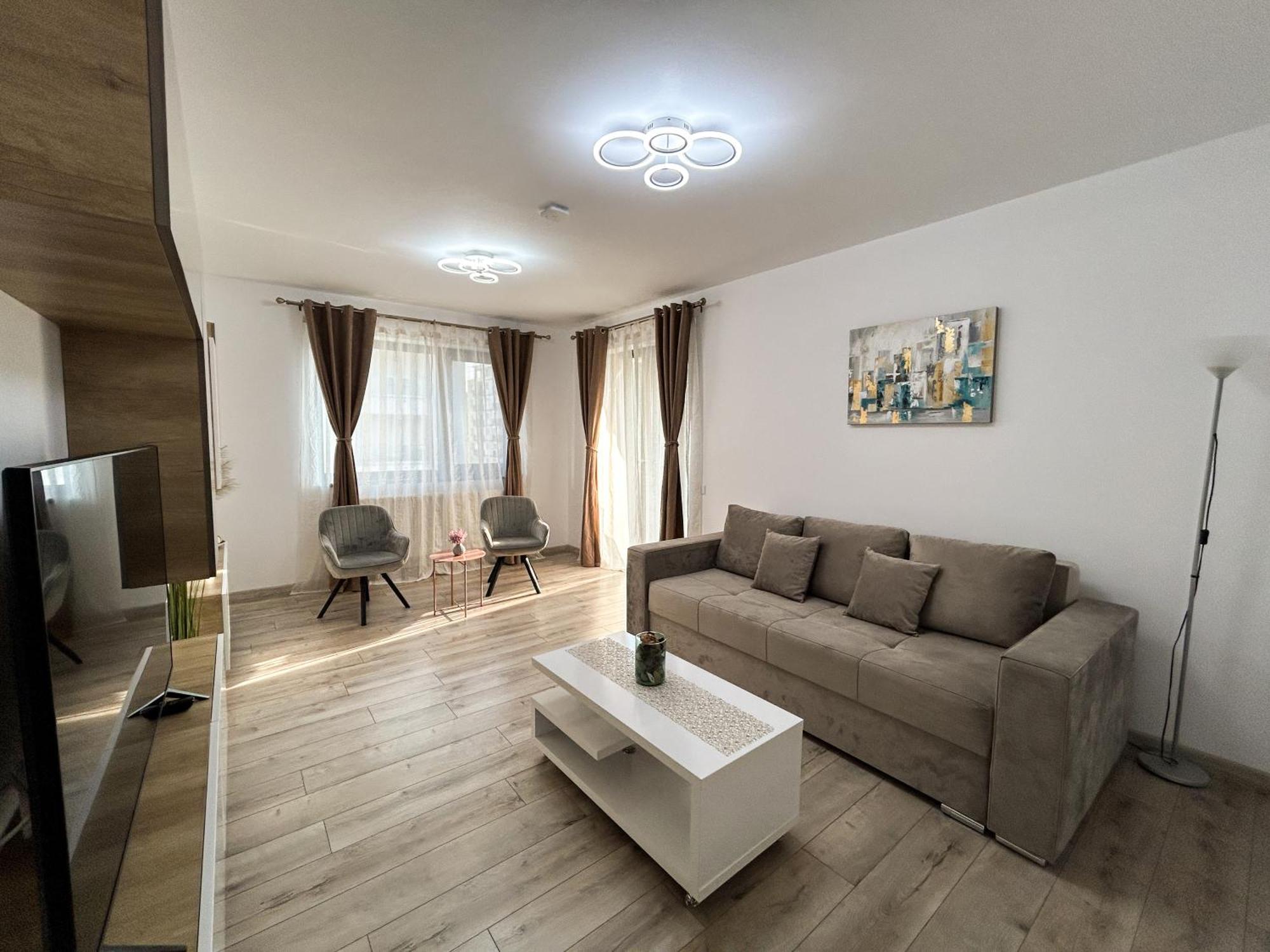Mirandis Apartments - Comfort & Private Parking Near Coresi Mall Braşov Buitenkant foto