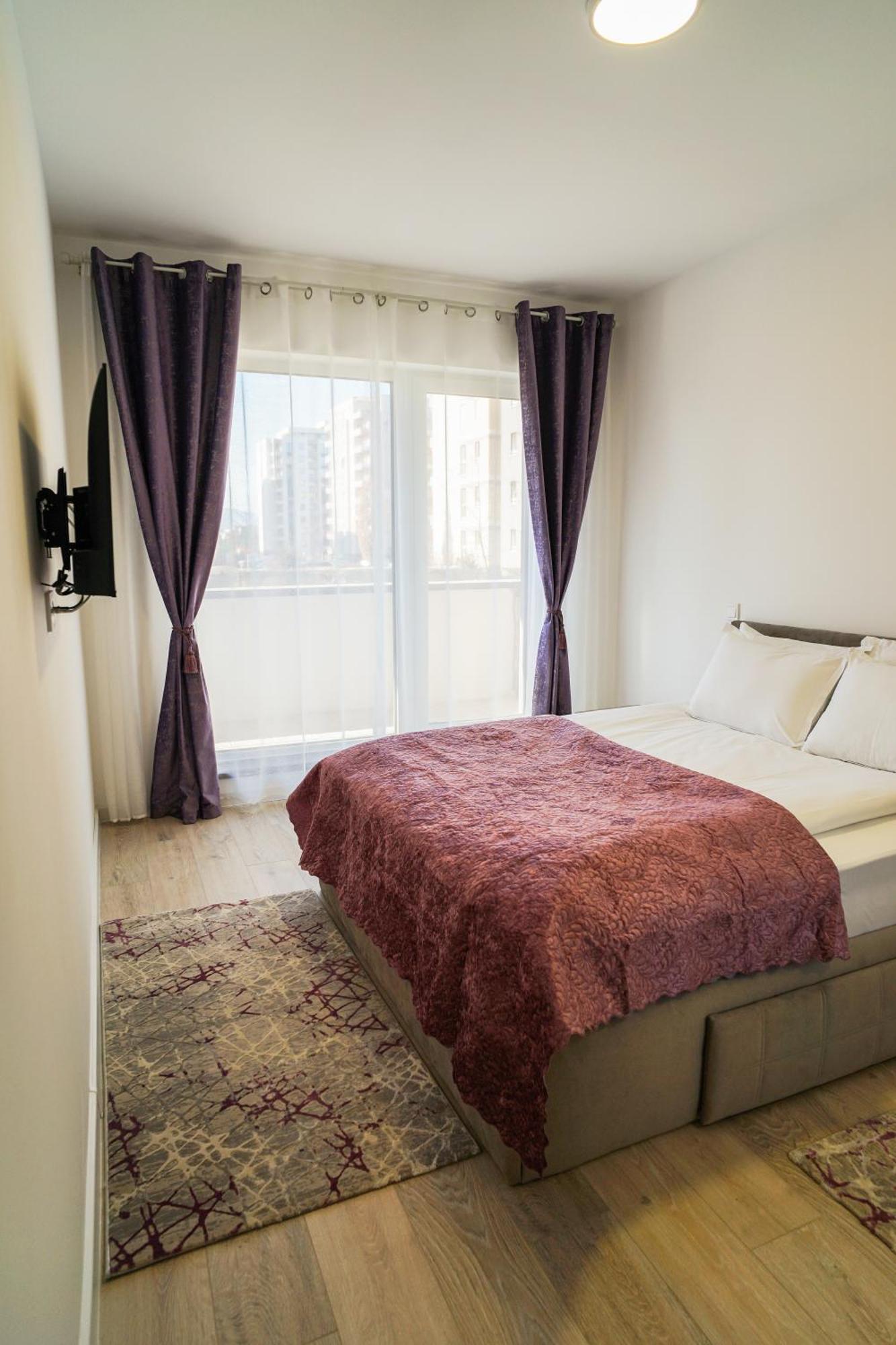 Mirandis Apartments - Comfort & Private Parking Near Coresi Mall Braşov Buitenkant foto