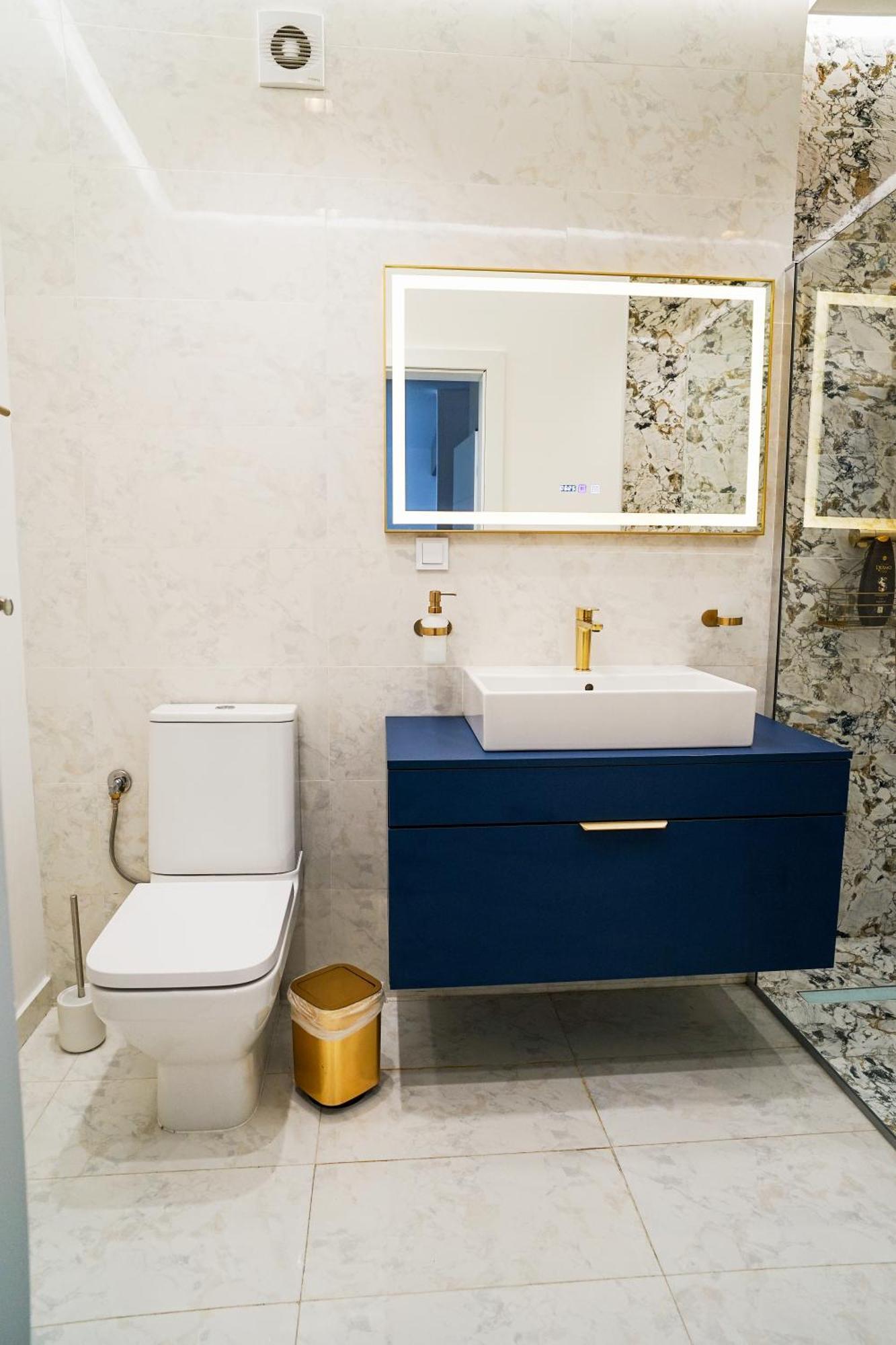 Mirandis Apartments - Comfort & Private Parking Near Coresi Mall Braşov Buitenkant foto