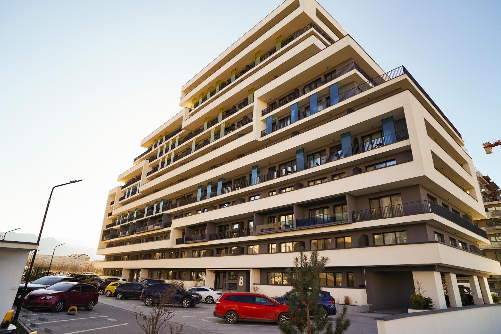 Mirandis Apartments - Comfort & Private Parking Near Coresi Mall Braşov Buitenkant foto