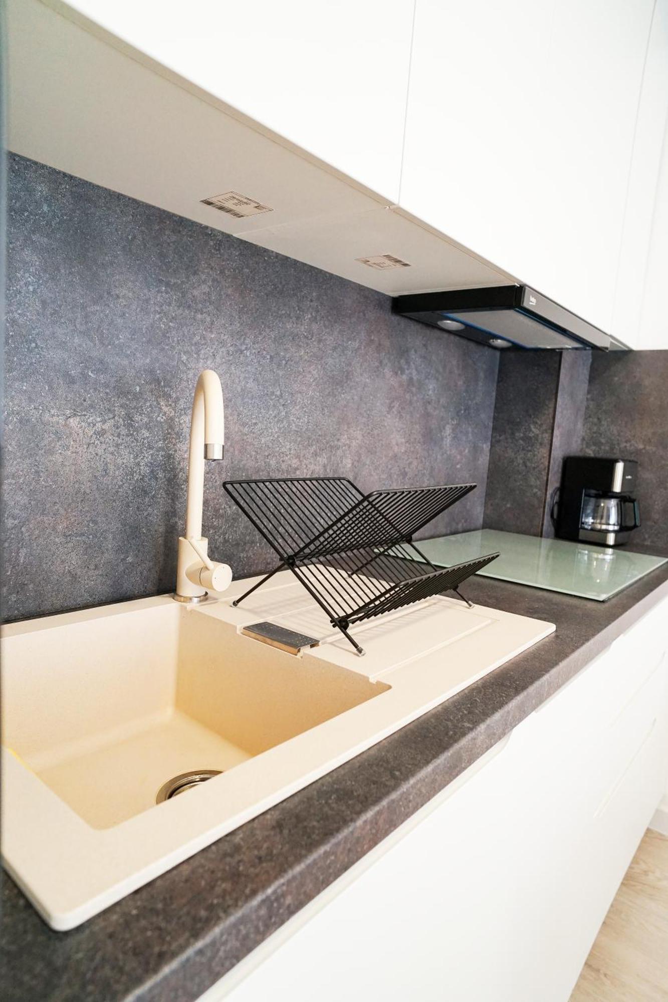 Mirandis Apartments - Comfort & Private Parking Near Coresi Mall Braşov Buitenkant foto
