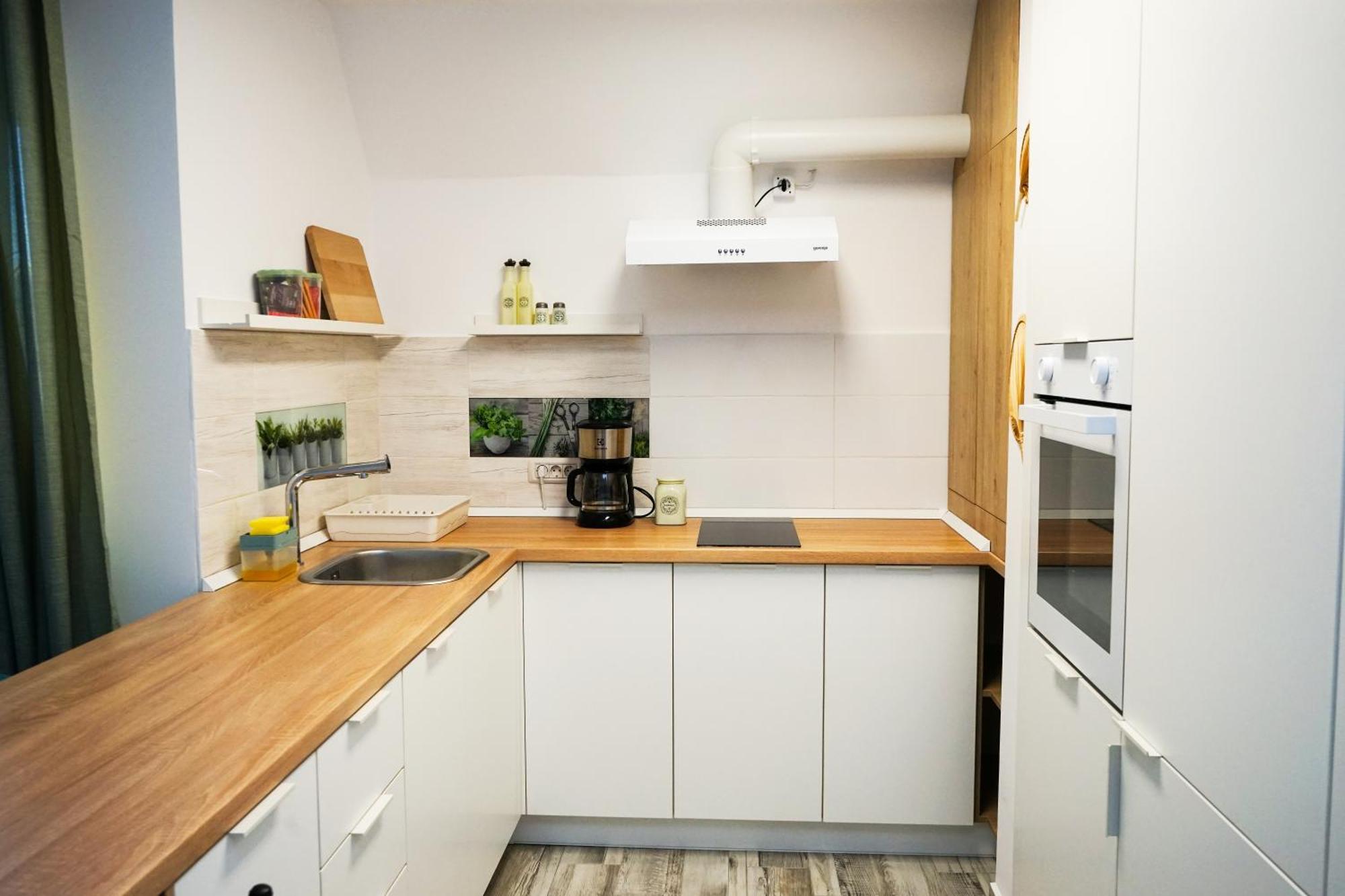 Mirandis Apartments - Comfort & Private Parking Near Coresi Mall Braşov Buitenkant foto